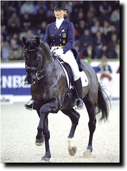 Ann Kathrin Linsenhoff and Wahajama at the 2002 CDI Frankfurt