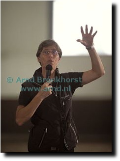 Tineke Bartels teaching