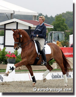 Heike Kemmer schooling Bonaparte in Hagen