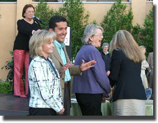 The draw with Debbie McDonald and Cesar Parra, Mariette Withages in the back ground