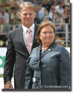 Mariette Withages and WBFSH president Jan Pedersen