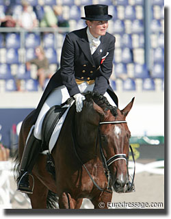 Anna Ross Davies on Liebling II