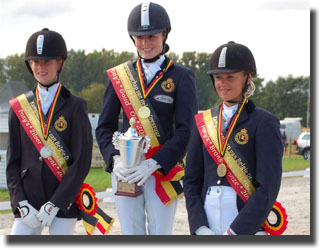 Jorinde Verwimp - Julie van Olst - Noemie Goris