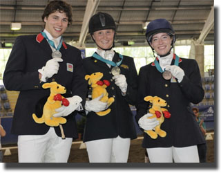 Charlie Hutton (GBR) Victoria Welch (AUS) and Jessica Dunn (GBR) 