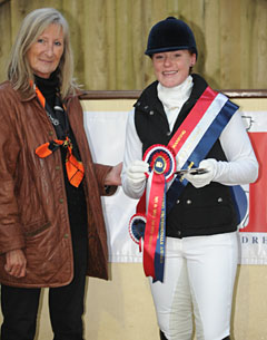 Theresa Smyth receives her prize from sponsor Penny Manning